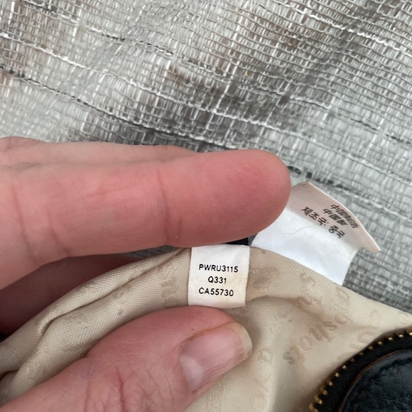 Kate Spade 💯 Authentic vintage small crossbody. - Picture 10 of 10